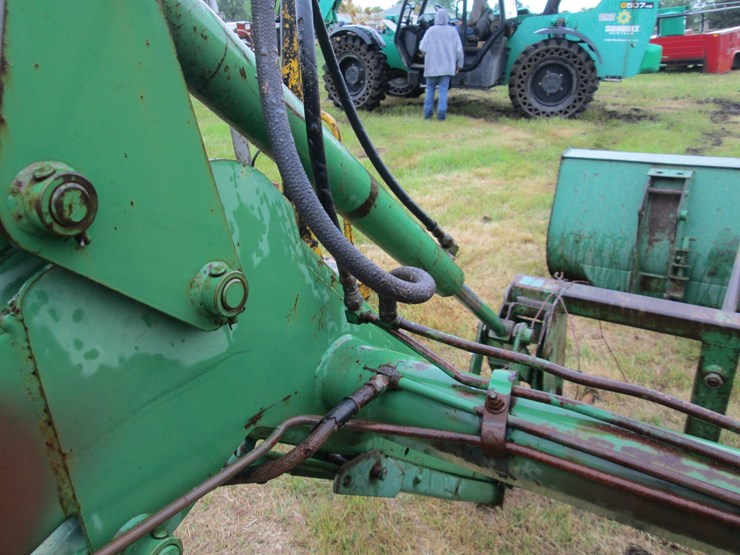 john-deere-640-image-10