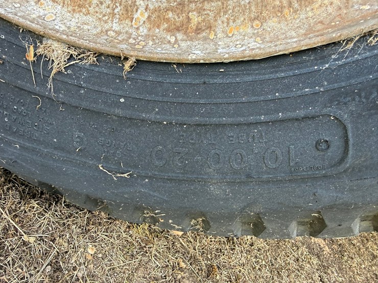 1982-ford-f700-image-7