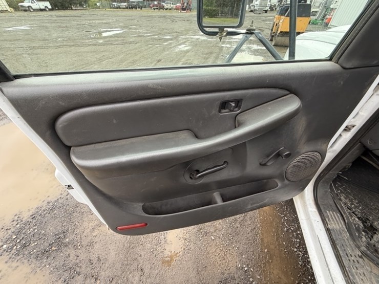 2006-chevrolet-silverado-3500-image-23