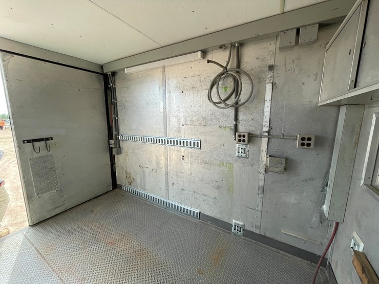 2009-ford-e450-image-44