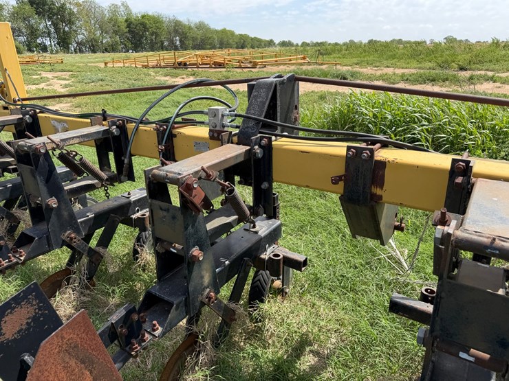 2000-landoll-2000-image-59