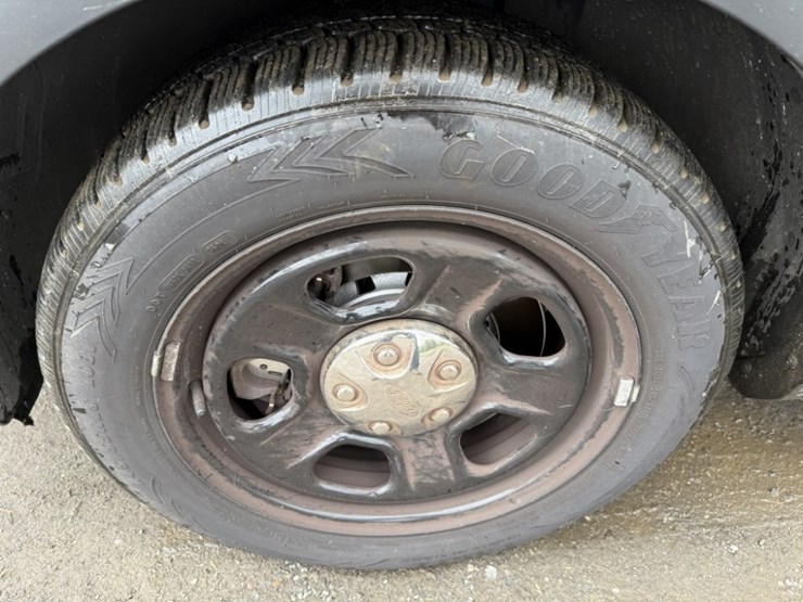 2017-ford-explorer-image-14