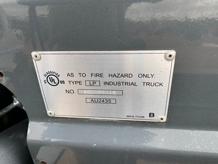 #1161-•-unicarriers-3,450-lbs-lp-forklift-image-38