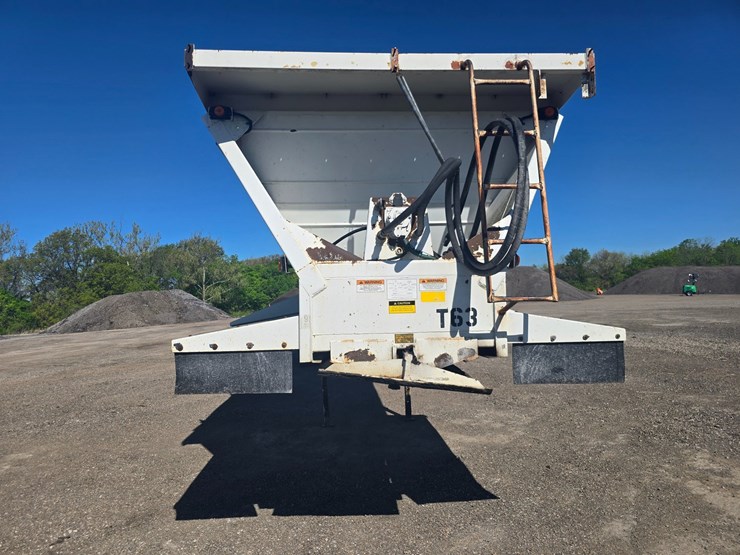 2000-red-river-live-bottom-image-36