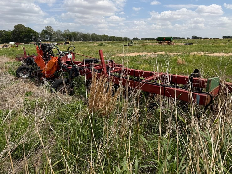 case-ih-5300-image-3