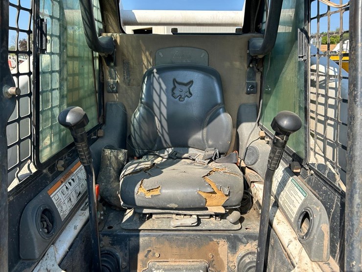 bobcat-t320-image-18