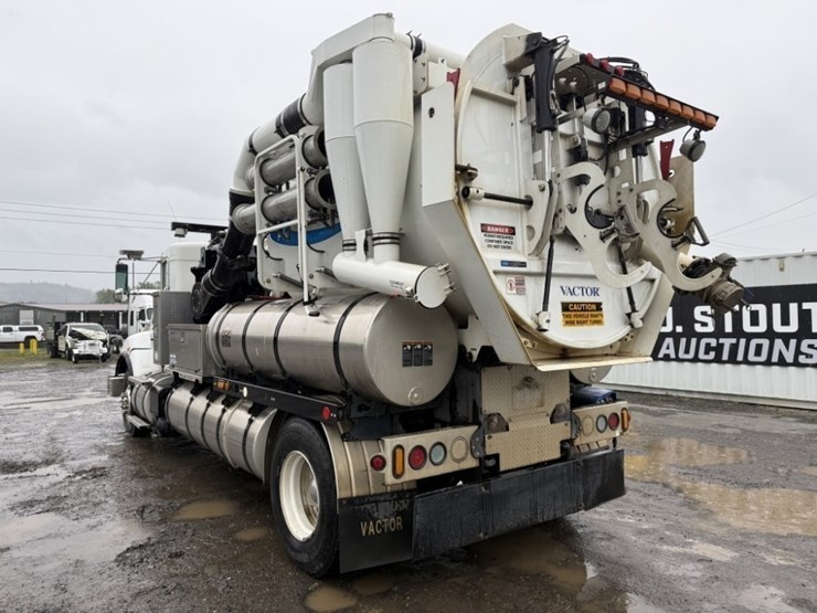 2015-kenworth-t440-image-6