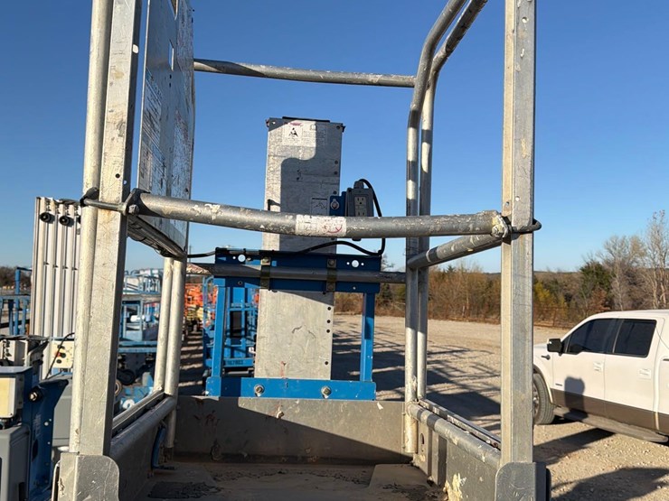 2013-genie-gr20-image-10