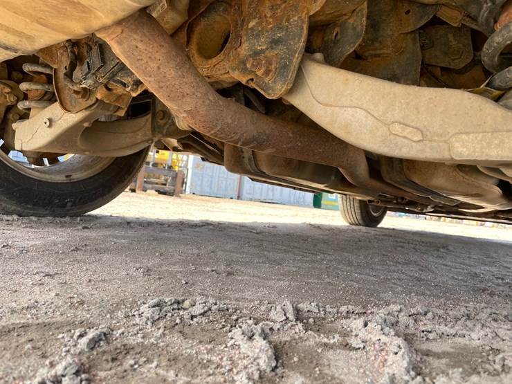 2011-cadillac-srx-image-16