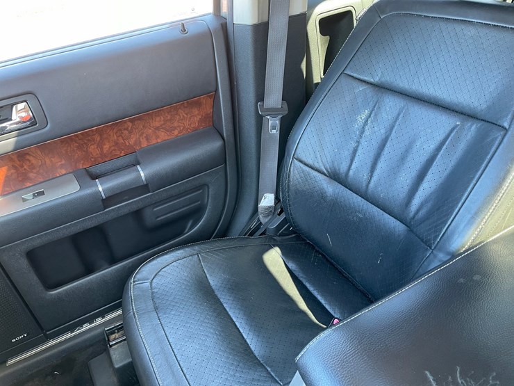 2009-ford-flex-image-39