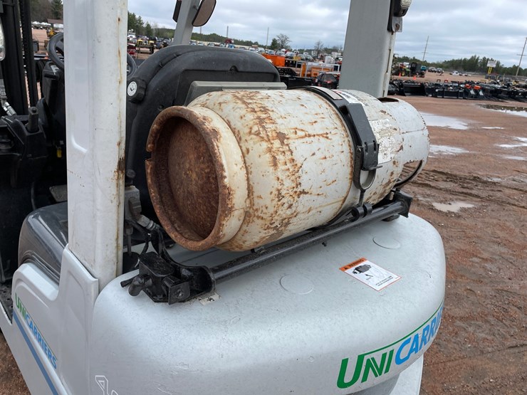 #1162-•-unicarriers-3,450-lbs-lp-forklift-image-17