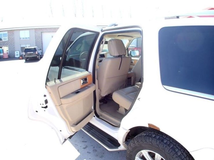2009-lincoln-navigator-image-23