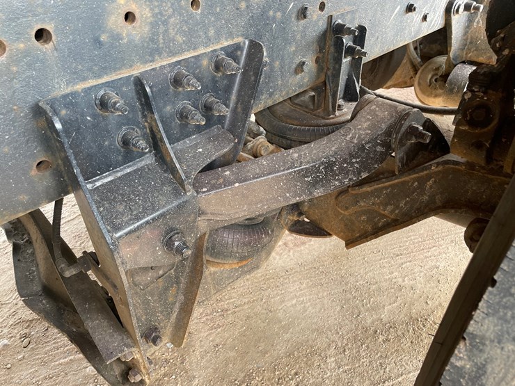 2005-caterpillar-c13-image-32