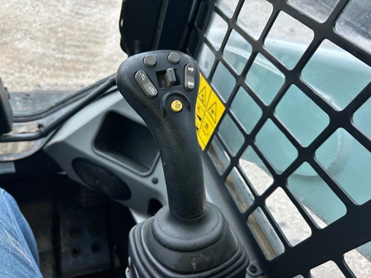 2024-bobcat-t770-image-20