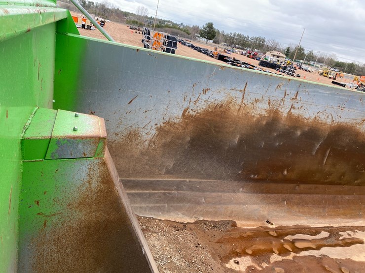 2015-kenworth-t800-image-38