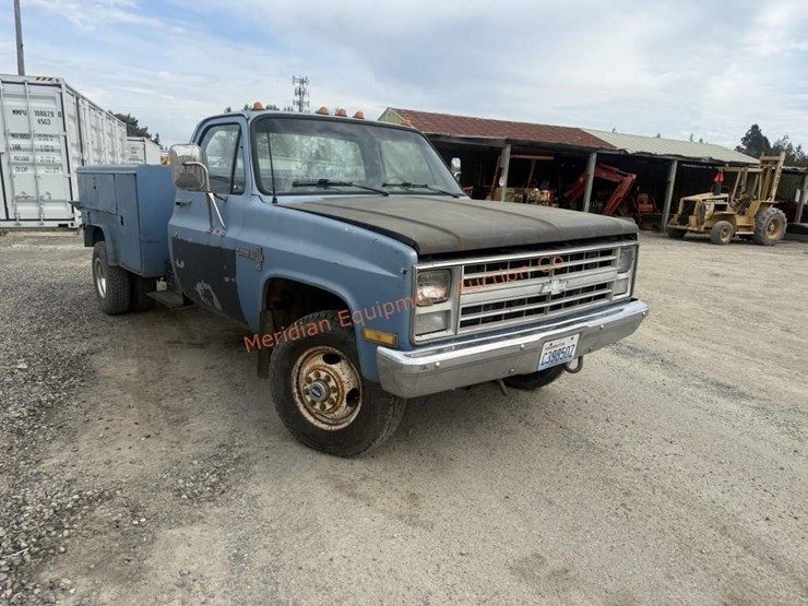 1986-chevrolet-30-image-11