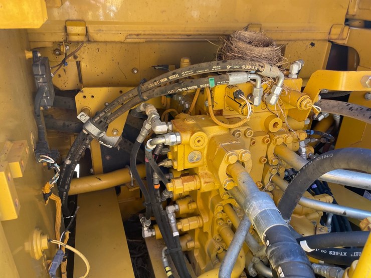 caterpillar-324e-image-60