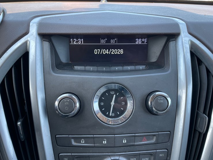 2011-cadillac-srx-image-31