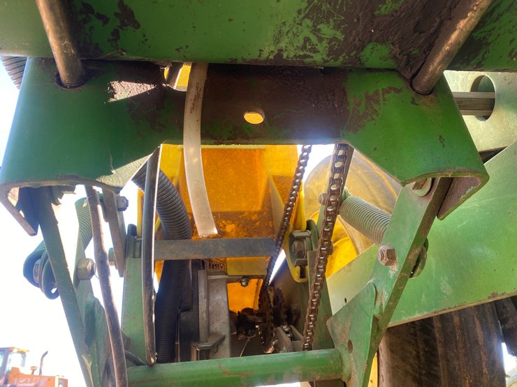 john-deere-7200-image-22