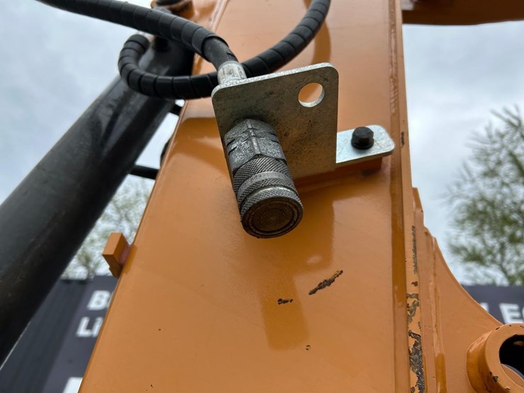 2019-case-cx57c-image-9