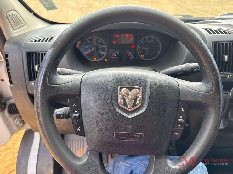 2014-dodge-2500-image-23