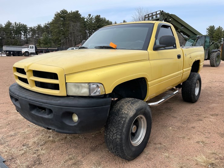 1999-dodge-ram-1500-image-1