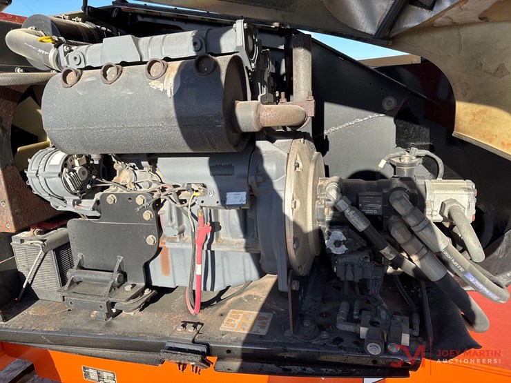 2013-jlg-600aj-image-7