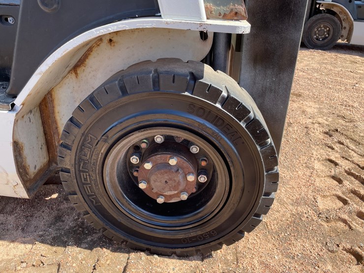 #1134-•-unicarriers-lp-forklift-image-32