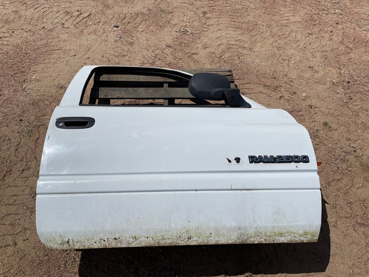 1998-dodge-2500-image-2