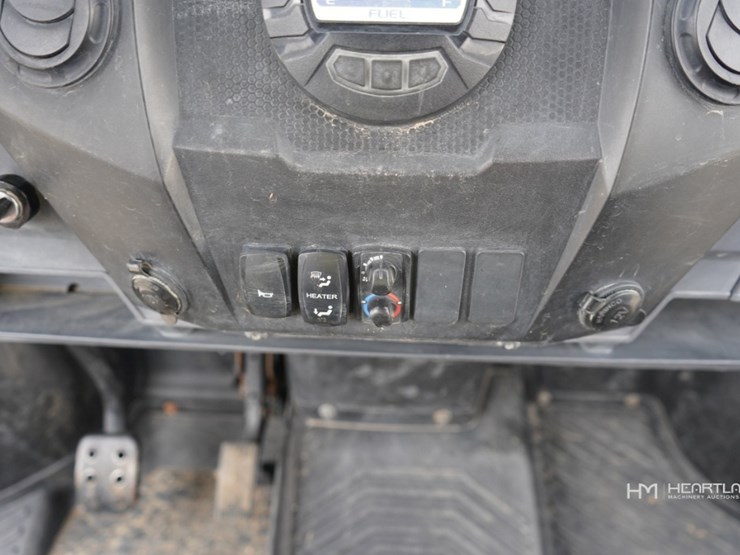 2019-caterpillar-cuv85-utv-image-13