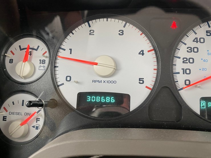 2005-dodge-2500-image-45