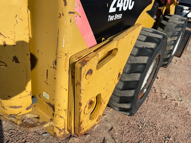 caterpillar-246c-image-19