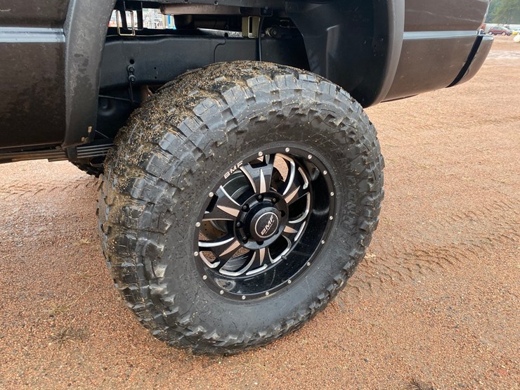 2005-dodge-2500-image-16