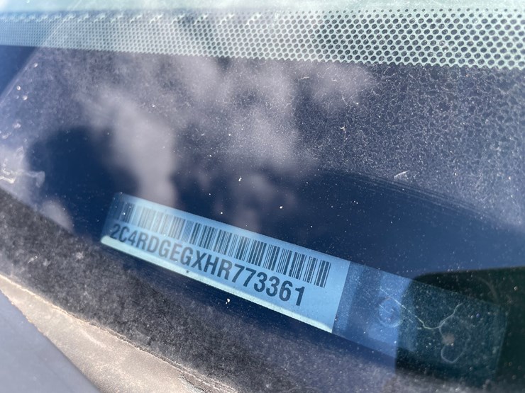 2017-dodge-grand-caravan-image-38