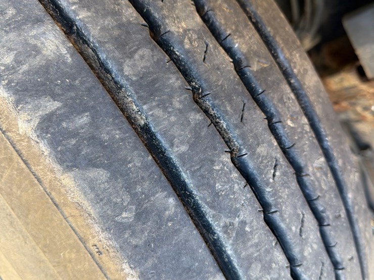 2008-international-7400-image-24