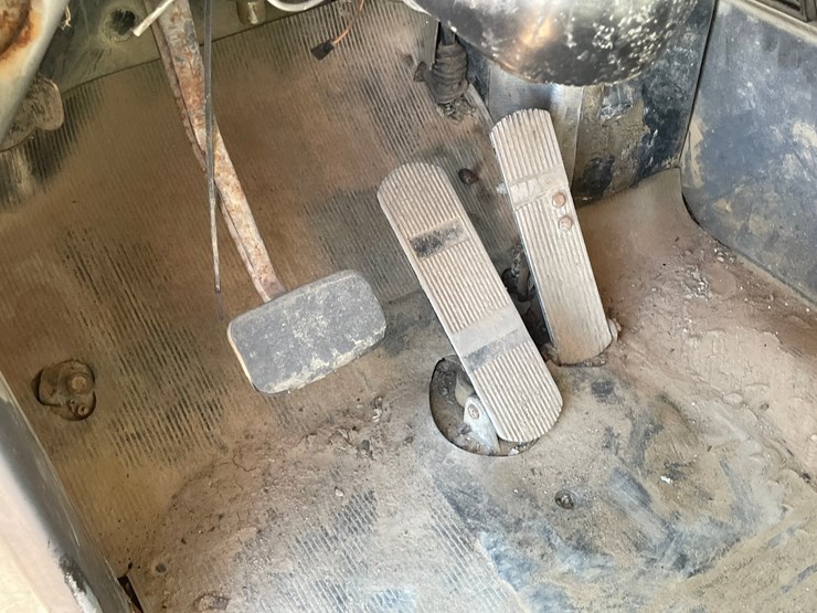 1992-mack-dm690s-image-36