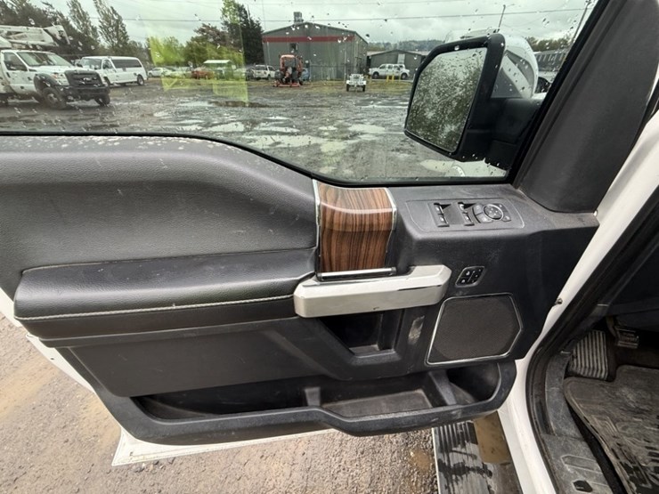 2015-ford-f150-image-33