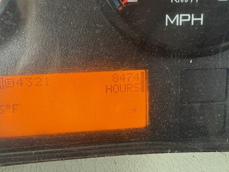 2013-international-7600-image-31