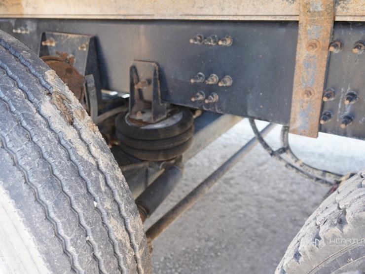 2018-mack-granite-gu713-image-43