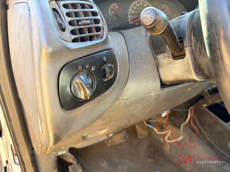 2001-ford-f150-xl-image-21