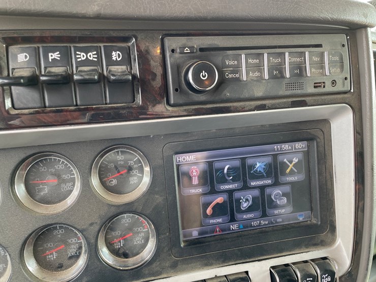 2016-kenworth-t660-image-58