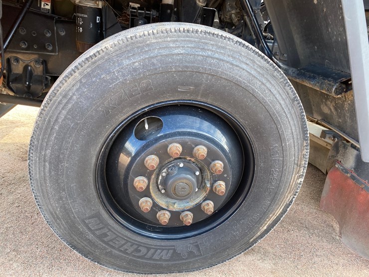 2007-freightliner-fc80-image-17