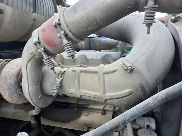 #22589-•-2006-mack-cv713-granite-roll-off-truck-image-34