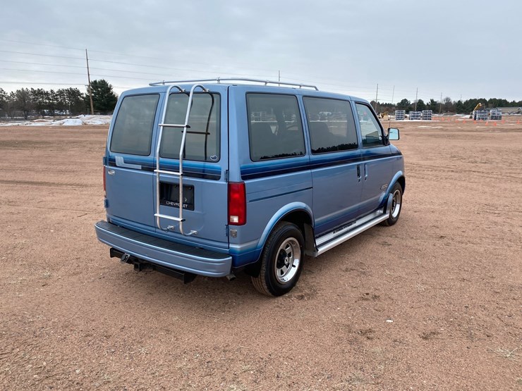 1985-chevrolet-astro-image-6