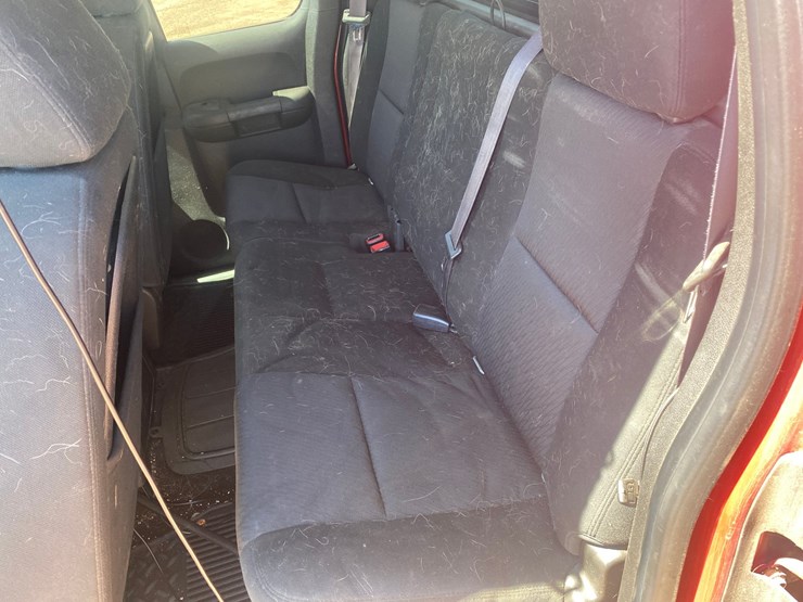 2012-chevrolet-silverado-1500-image-37