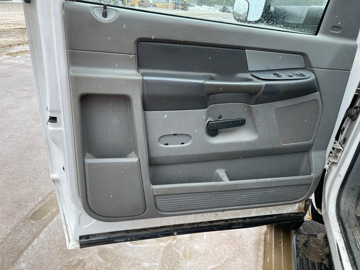 2008-dodge-ram-5500-image-65