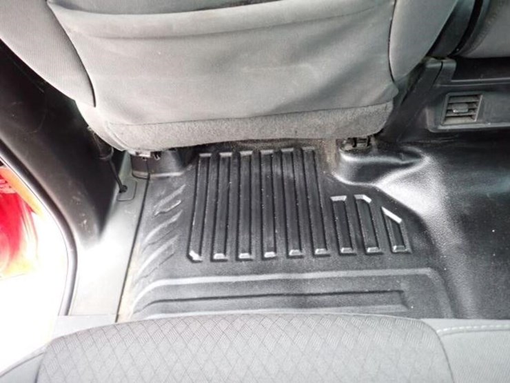 2022-chevrolet-2500hd-image-26