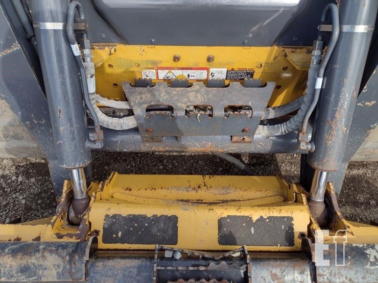 2023-deere-325g-image-20