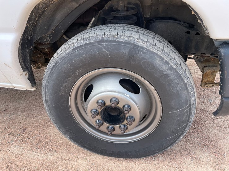 2009-ford-e450-image-22