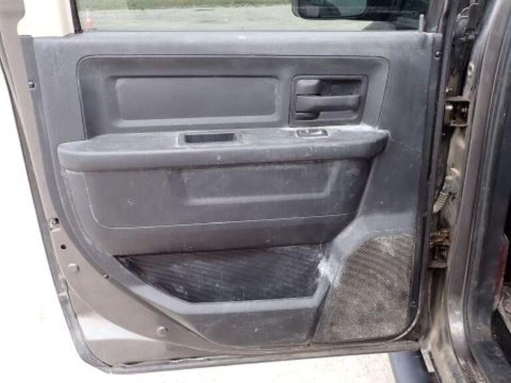 2014-ram-2500-hd-image-28